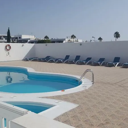 Vivienda Aries شقة *