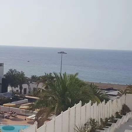 Vivienda Aries شقة *